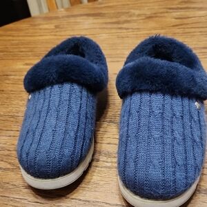 Bobs From Skechers Ice Angel Slippers Size 8
